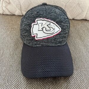 Kansas City Chiefs NFL Charcoal Grey and Pink Fitted Breast Cancer Hat Size S/M